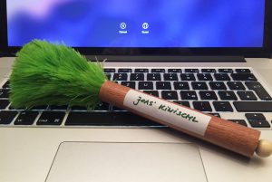 Der Kiwischl auf einer Laptop-Tastatur
