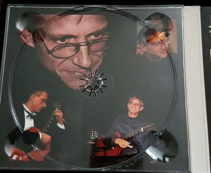 Linke Innenseite der CD draußen mit verschiedenen Fotos von Christian Straube