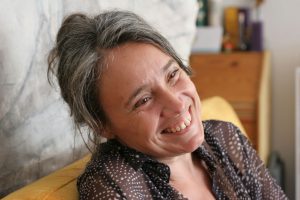 Sabria lacht