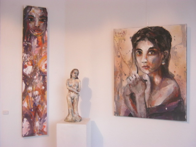 Frauengemälde und -Skulptur von Martin Eckrich