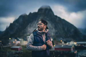 Dino Serrao in front of a mountain