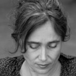 Frontalportrait mit BLick nach unten