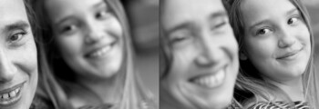 Doppelseite: Nahaufnahme Frau im Vordergrund scharf, Mädchen im Hintergrund unscharf schaut Frau lachend an und ähnliches Bild mit umgekehrtem Fokus